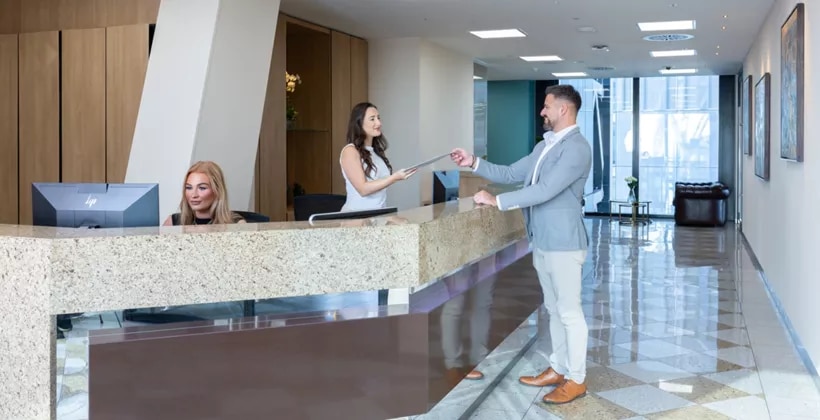 20260106-side-hustle-cw-uk-two-workpspace-solutions-dc.jpg